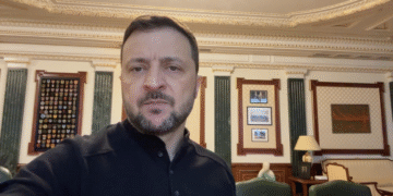 У липні росіяни застосували проти України понад 5100 КАБів, більш ніж 3800 “шахедів”, майже 260 ракет різних типів, – Зеленський 