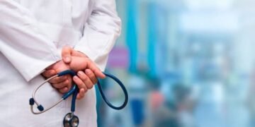 Сучасний стетоскоп із штучним інтелектом діагностує хвороби серця за 15 секунд