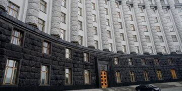 Кабмин изменил правила выезда за границу для части женщин: детали от ГПСУ