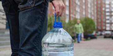 В Донецке происходит настоящая битва за выживание, доходит до драк. ВИДЕО