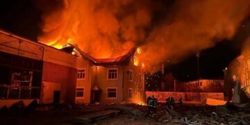 Вражеская атака на Киевщине: пожары в Бориспольском и Бучанском районах