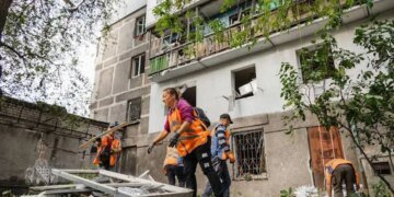 В Днепре возросло количество пострадавших от ночного обстрела РФ. ФОТО