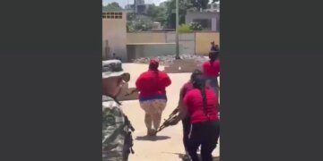 «Серьезная угроза»: Трамп троллит Венесуэлу ВИДЕО с женщиной из терробороны