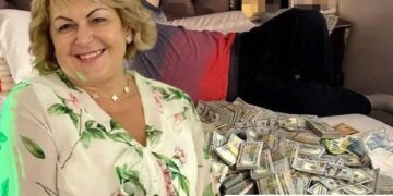 ОПЗЖисты возглавляют ячейки «Евросолидарности», а ее депутаты обогащаются на войне, – эксперт о скандалах в партии Порошенко