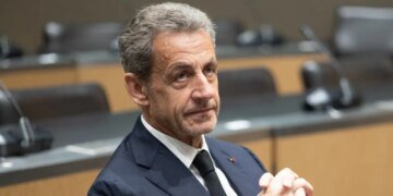 70-летний французский экс-президент Николя Саркози осужден за избирательный сговор