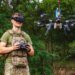 Украинский FPV-дрон поразил автомобиль офицеров 128-й бригады РФ: один погиб, двое тяжело ранены