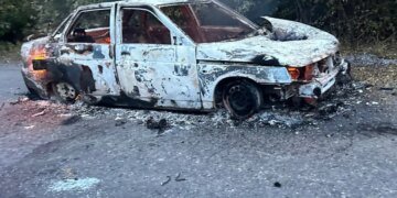 Дрон атаковал автомобиль с семьей: есть жертвы