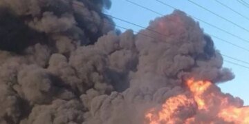 Морпехи уничтожили российскую лодку и запасы топлива. ВИДЕО