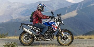 Президент Чехії під час відпустки подолав на мотоциклі понад 3000 км в Румунії