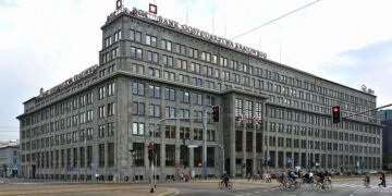 Украина готовит основу для работы в стране польского госбанка BGK с целью реализации проектов восстановления.