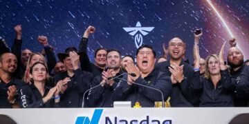 Основанная украинцем Firefly Aerospace дебютировала на бирже Nasdaq с более чем 34% ростом котировок. Ее стоимость выросла до $8,5 млрд.