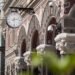 НБУ в четвертый раз подряд сохранил учетную ставку на уровне 15,5%. Инфляция в Украине перешла к понижению, но остается высокой.