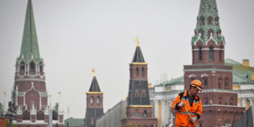 Росія втрапила у пастку війни: економіка деградує, криза неминуча, – Служба зовнішньої розвідки