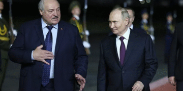 “Думали про виживання”, – Лукашенко сказав, про що говорив із Путіним у Кремлі