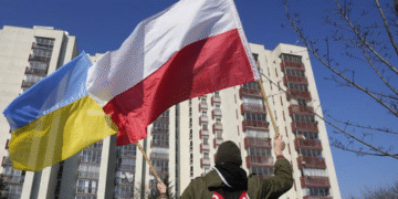 Третина поляків планує виїхати з країни в разі нападу Росії, – опитування