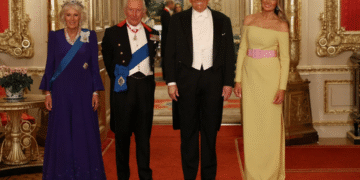 Кричали одне на одного: королівський прийом Трампа за лаштунками ледь не закінчився скандалом