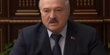 Лукашенко заявив про готовність НАТО збивати російські літаки: “Відповідь прилетить миттєво”