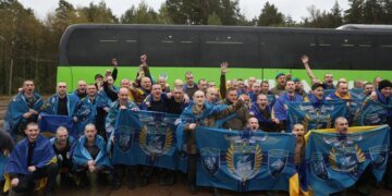 185 военных и 20 гражданских освобождены из плена РФ. ФОТО