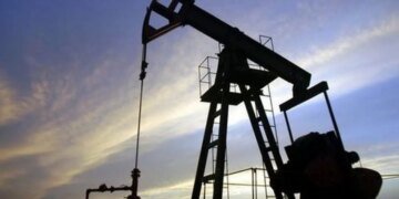 Нефть дешевеет: Саудовская Аравия заливает рынок миллионами баррелей