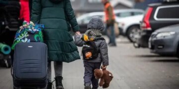 Принудительную эвакуацию семей с детьми расширят в Харьковской области