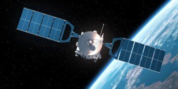 В космосе тоже война: Россия еженедельно блокирует британские военные спутники