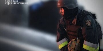 Российские дроны снова ударили по объекту энергетики в Чернигове: ГСЧС показала последствия. ФОТО, ВИДЕО