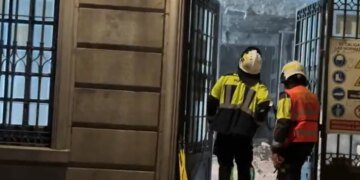 В центре Мадрида обрушился многоэтажный дом, есть жертвы. ВИДЕО