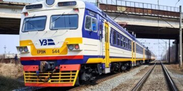 Три поезда остановлены из-за сообщения о минировании – “Укрзализныця”