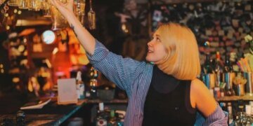 27-летнюю певицу и модель из Минска похитили в Таиланде, вывезли в Мьянму и продали на органы