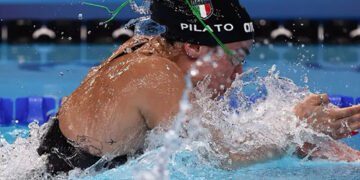 Відомі італійські плавчині попалися на крадіжці парфумерії