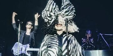 “Для розкішного стилю життя”: колишній чоловік співачки Sia вимагає від неї $250 тис. аліментів щомісяця