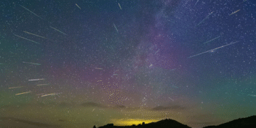 Зорепад Оріоніди 2025 – коли, де і як побачити метеорний дощ в Україні