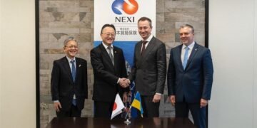 Японское экспортно-кредитное агентство готово расширить страхование военных рисков для восстановления Украины.