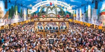 В Мюнхені з міркувань безпеки призупинили фестиваль Октоберфест