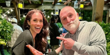 Меган Маркл покинув цінний співробітник: що сталося