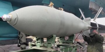 “Воздушный террор усиливается”: Россия в октябре обрушила на Украину рекордное количество КАБов