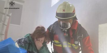 В Ивано-Франковске взорвалась зарядная станция в офисе: что с людьми? ВИДЕО