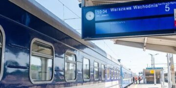 В Варшаве закрыли Центральный вокзал, пассажиров предупреждают об изменениях маршрутов
