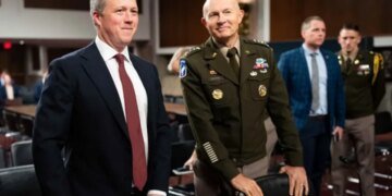 Американская военная делегация приехала в Киев обсуждать мир и технологии