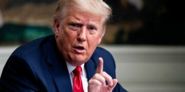 Сенаторы обвинили администрацию Трампа в слабом контроле санкций против российского Arctic LNG 2