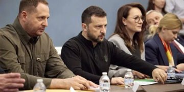 Проблема не в Єрмаку, а в Зеленському, – Шабунін