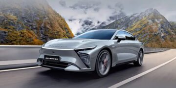 Chery представила гібрид Exlantix ES7 GT із запасом ходу 1700 км