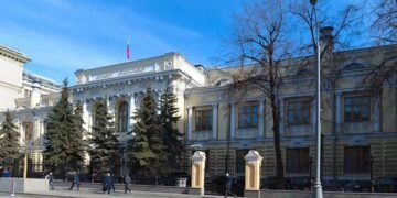 В Euroclear снова предупредили ЕС о рисках использования российских активов для помощи Киеву.