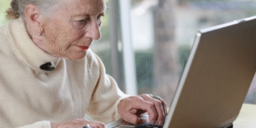 Проблемна ідентифікація: як діяти пенсіонеру, якщо людина не може пройти її онлайн