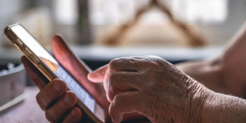 Як пенсіонеру записатися на відеоідентифікацію: роз’яснення дали у ПФУ