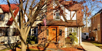 У Нью-Йорку продають будинок, де народився Дональд Трамп за $2,3 млн