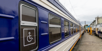 “Укрзалізниця” припинила рух на Донеччину