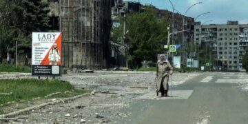 Украина удерживает половину Покровска, почему бойцы не отступают