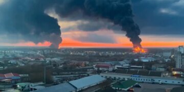 Два химзавода атакованы в РФ: в Великом Новгороде и в Смоленской области. ВИДЕО