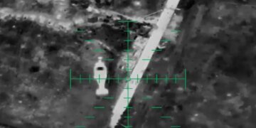 Пограничники сожгли четыре вражеские позиции: эффектные кадры с дронов